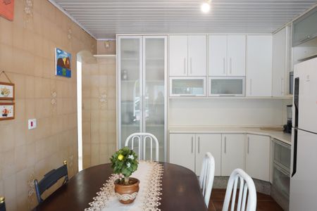 Casa à venda com 180m², 4 quartos e 3 vagasCozinha