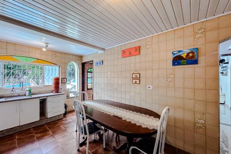 Casa à venda com 180m², 3 quartos e 3 vagasCozinha