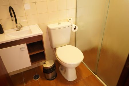 Casa à venda com 180m², 4 quartos e 3 vagasBanheiro da Suíte 2