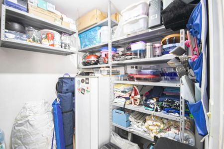 Casa à venda com 154m², 3 quartos e 2 vagasDespensa