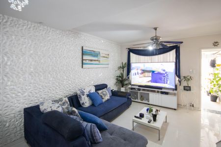 Casa à venda com 154m², 3 quartos e 2 vagasSala