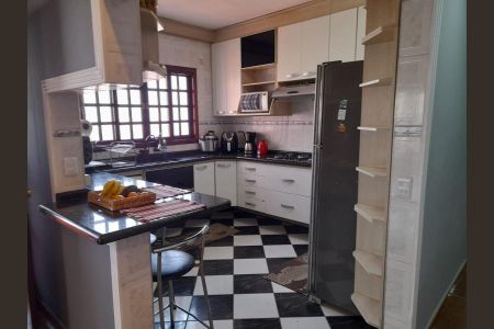 Casa à venda com 200m², 3 quartos e 2 vagas Casa à venda com 200m², 3 quartos e 2 vagasFoto 19