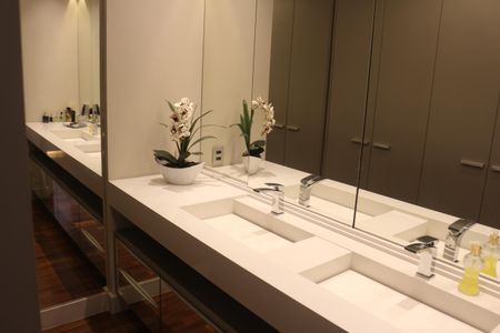 Apartamento à venda com 244m², 3 quartos e 4 vagasBanheiro da Suíte 3