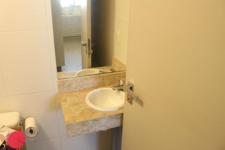 Apartamento à venda com 244m², 3 quartos e 4 vagasBanheiro