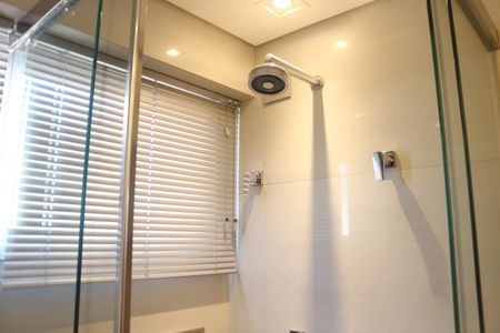 Apartamento à venda com 244m², 3 quartos e 4 vagasBanheiro da Suíte 1