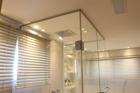 Apartamento à venda com 244m², 3 quartos e 4 vagasBanheiro da Suíte 3