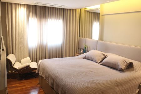 Apartamento à venda com 244m², 3 quartos e 4 vagasSuíte 3