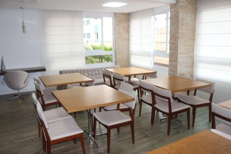 Apartamento à venda com 244m², 3 quartos e 4 vagasÁrea comum - Salão de festas