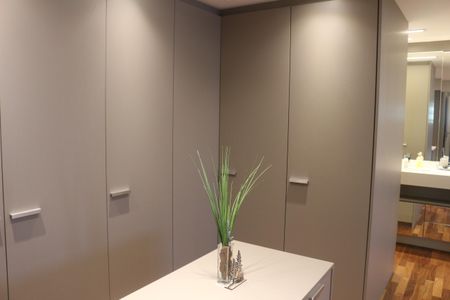 Apartamento à venda com 244m², 3 quartos e 4 vagasCloset da suíte 3
