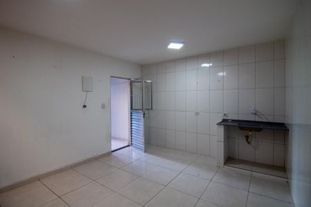 Sala/Cozinha de casa para alugar com 1 quarto, 47m² em Jardim Rosa Maria, São Paulo