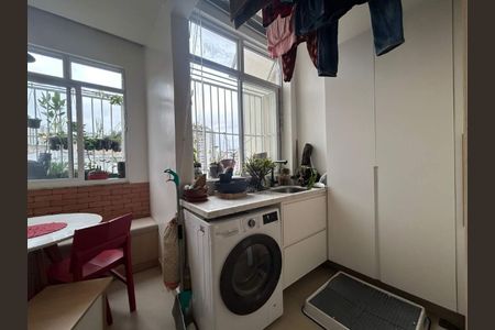 Apartamento à venda com 79m², 2 quartos e sem vaga