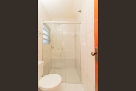 Banheiro de apartamento para alugar com 1 quarto, 44m² em São Sebastião, Porto Alegre