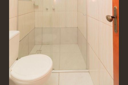 Banheiro de apartamento para alugar com 1 quarto, 44m² em São Sebastião, Porto Alegre