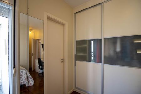 Apartamento à venda com 248m², 4 quartos e 4 vagas Apartamento à venda com 248m², 4 quartos e 4 vagasSuíte 2