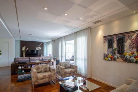 Apartamento à venda com 248m², 4 quartos e 4 vagas Apartamento à venda com 248m², 4 quartos e 4 vagasSala