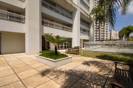 Apartamento à venda com 248m², 4 quartos e 4 vagas Apartamento à venda com 248m², 4 quartos e 4 vagasÁrea comum