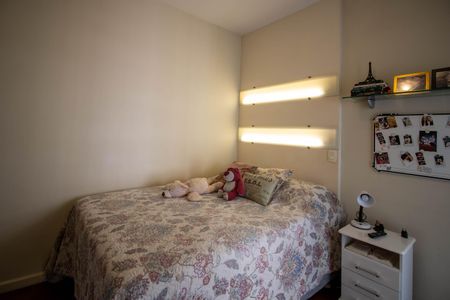 Apartamento à venda com 248m², 4 quartos e 4 vagas Apartamento à venda com 248m², 4 quartos e 4 vagasSuíte 2