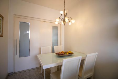 Apartamento à venda com 248m², 4 quartos e 4 vagas Apartamento à venda com 248m², 4 quartos e 4 vagasCozinha