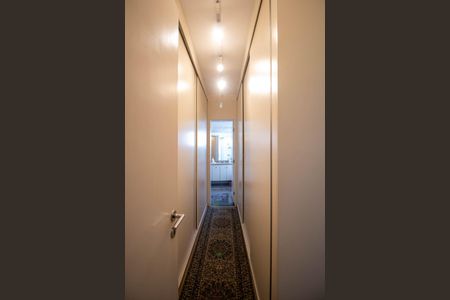 Apartamento à venda com 248m², 4 quartos e 4 vagas Apartamento à venda com 248m², 4 quartos e 4 vagasCloset da suíte 3