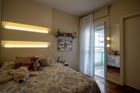 Apartamento à venda com 248m², 4 quartos e 4 vagas Apartamento à venda com 248m², 4 quartos e 4 vagasSuíte 2