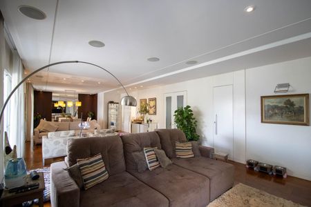 Apartamento à venda com 248m², 4 quartos e 4 vagas Apartamento à venda com 248m², 4 quartos e 4 vagasSala