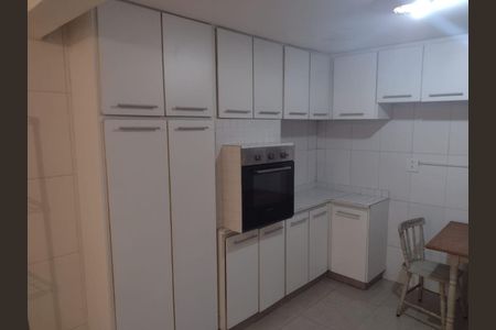 Casa à venda com 180m², 3 quartos e 2 vagas Casa à venda com 180m², 3 quartos e 2 vagasFoto 09