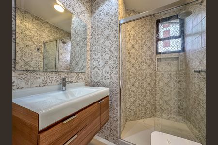 Apartamento para alugar com 100m², 3 quartos e 2 vagasBanheiro da Suíte