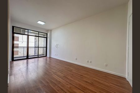 Apartamento para alugar com 100m², 3 quartos e 2 vagasSala
