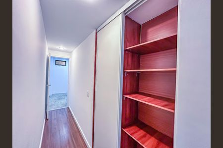 Apartamento para alugar com 100m², 3 quartos e 2 vagasCorredor