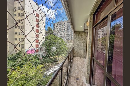 Apartamento para alugar com 100m², 3 quartos e 2 vagasVista da Varanda da Sala