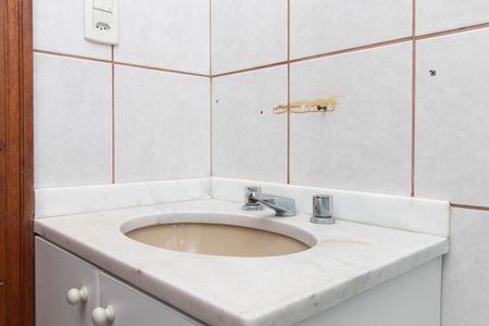 Casa à venda com 250m², 3 quartos e 3 vagasBanheiro 2