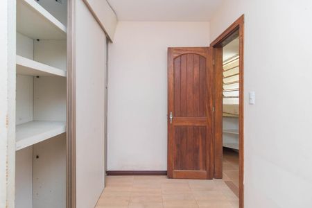 Casa à venda com 250m², 3 quartos e 3 vagasQuarto de Serviço