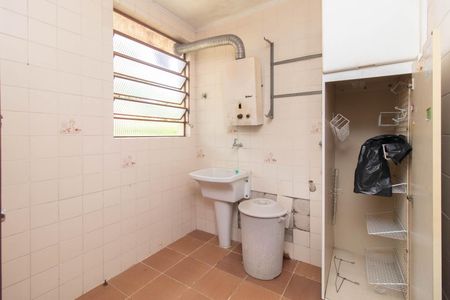 Casa à venda com 250m², 3 quartos e 3 vagasCozinha e Área de Serviço