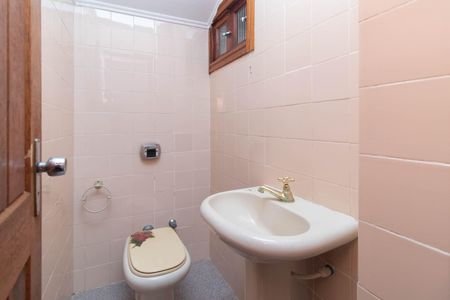 Casa à venda com 250m², 3 quartos e 3 vagasLavabo