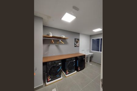 Área comum Lavanderia  de kitnet/studio à venda com 1 quarto, 17m² em Vila Dom Pedro I, São Paulo