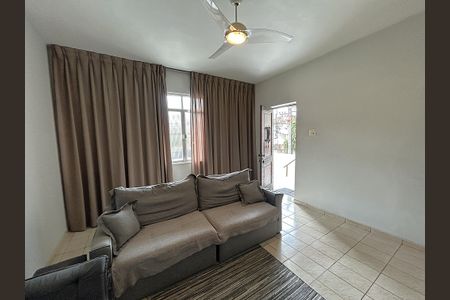 Casa à venda com 120m², 3 quartos e 3 vagasSala