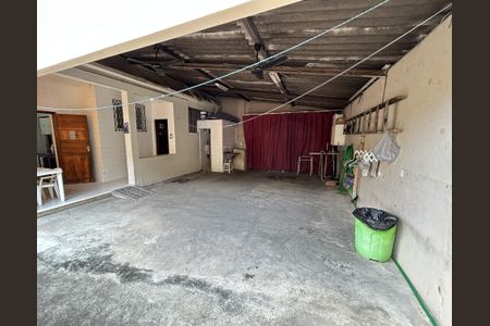 Casa à venda com 120m², 3 quartos e 3 vagasQuintal