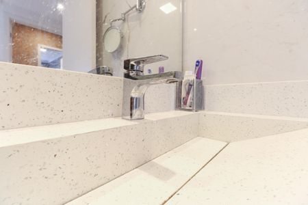 Apartamento à venda com 75m², 2 quartos e 2 vagasBanheiro Social 