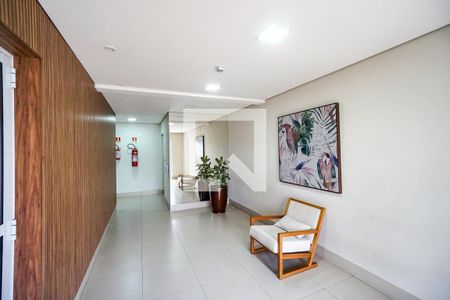 Apartamento à venda com 75m², 2 quartos e 2 vagasCondomínio - Hall 