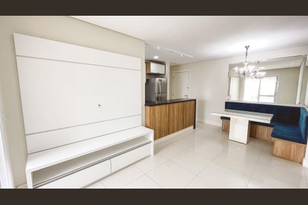 Apartamento à venda com 67m², 2 quartos e 1 vagaSala