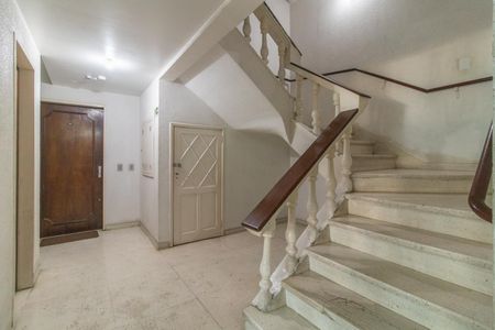 Escadas de apartamento para alugar com 1 quarto, 45m² em Centro Histórico, Porto Alegre