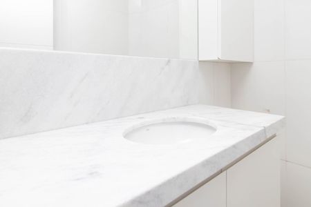 Banheiro de apartamento para alugar com 1 quarto, 45m² em Centro Histórico, Porto Alegre