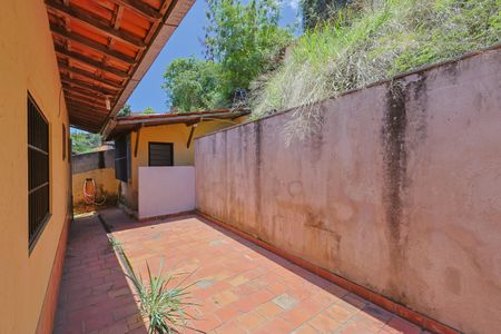 Casa à venda com 450m², 3 quartos e 4 vagasÁrea externa