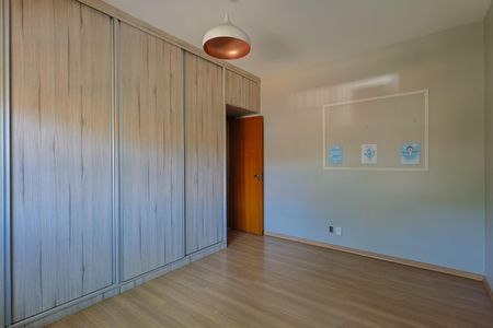 Casa à venda com 450m², 3 quartos e 4 vagasQuarto 1