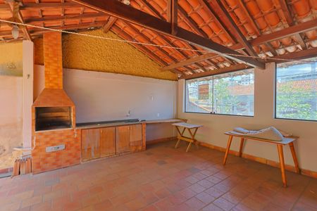 Casa à venda com 450m², 3 quartos e 4 vagasChurrasqueira