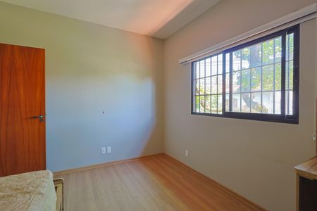 Casa à venda com 450m², 3 quartos e 4 vagasQuarto 2