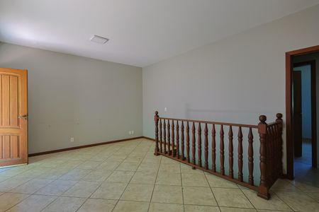 Casa à venda com 450m², 3 quartos e 4 vagasSala 2