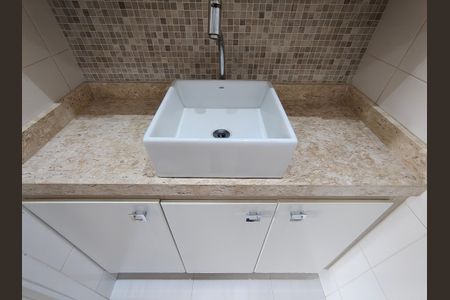 Apartamento à venda com 63m², 2 quartos e 1 vagaBanheiro da Suíte