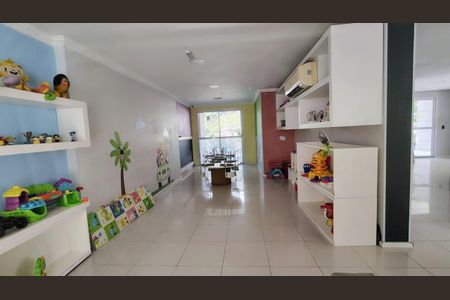 Apartamento à venda com 63m², 2 quartos e 1 vagaÁrea comum