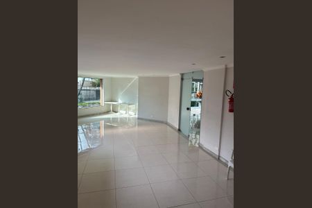 Apartamento à venda com 98m², 2 quartos e 3 vagasFoto 01